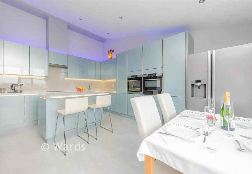 Kitchen/Diner - Barrier Road, Chatham, Kent - Wards of Kent