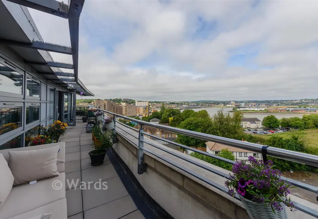 Balcony - Barrier Road, Chatham, Kent - Wards of Kent
