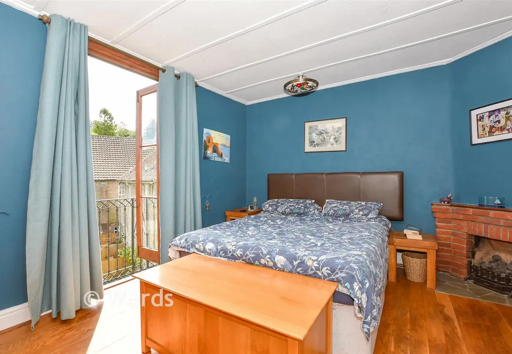 Bedroom 1 - Church Street, Loose, Maidstone, Kent - Wards of Kent