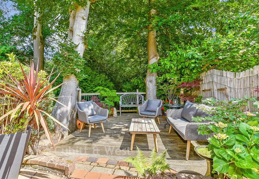 Patio / Decking - Fermor Way, Crowborough, East Sussex - Wards of Kent