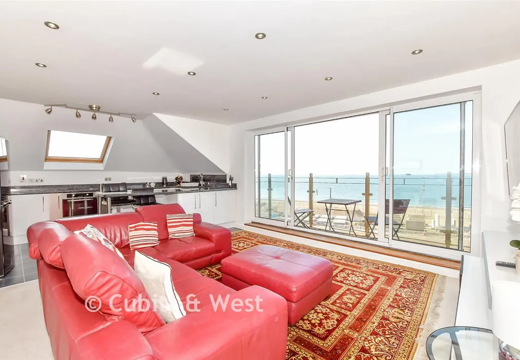 Lounge/Kitchen - South Parade, Southsea, Hampshire - Wards of Kent