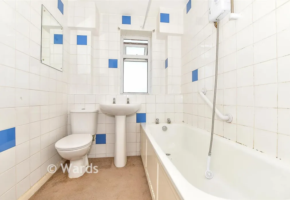 Bathroom - Orgarswick Avenue, Dymchurch, Romney Marsh, Kent - Wards of Kent