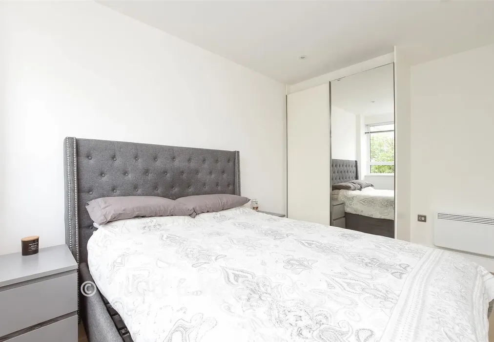 Bedroom - Wood Street, East Grinstead, West Sussex - Wards of Kent
