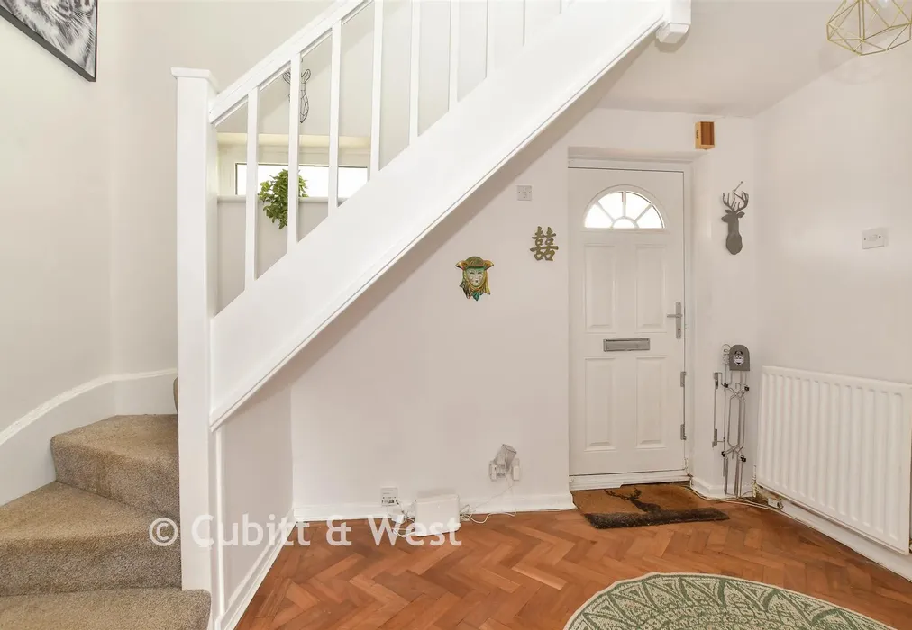Hallway - Trelawne Drive, Cranleigh, Surrey - Wards of Kent