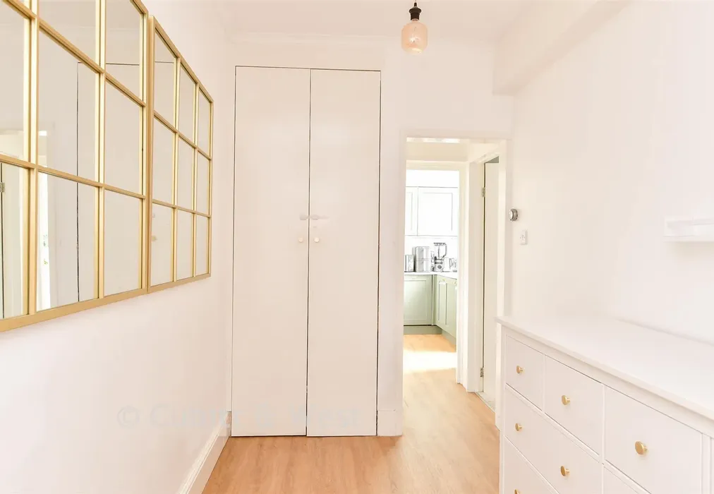 Hallway - Rugby Road, Brighton, East Sussex - Wards of Kent
