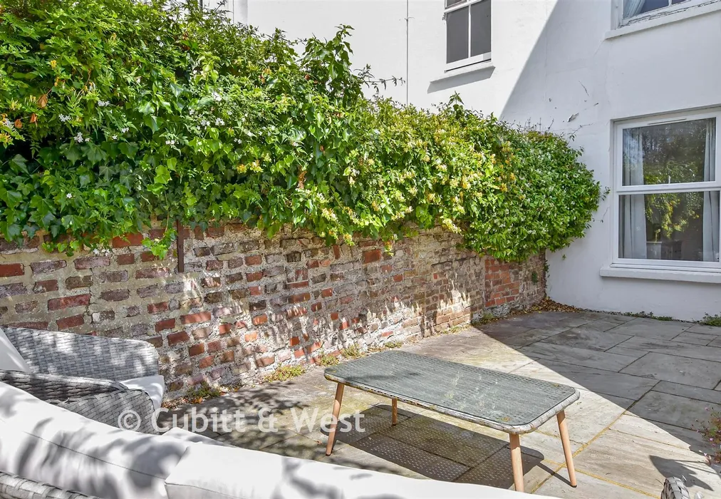 Rear Garden - Rugby Road, Brighton, East Sussex - Wards of Kent