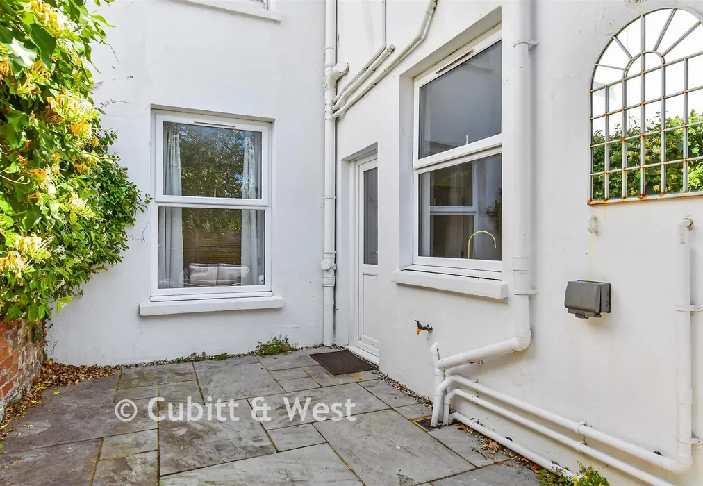 Rear Garden - Rugby Road, Brighton, East Sussex - Wards of Kent