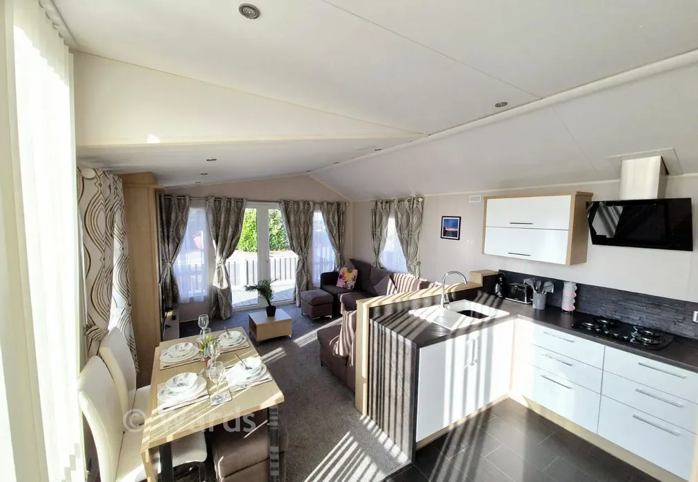 Kitchen / Dining Area - Shottendane Road, Birchington, Kent - Wards of Kent