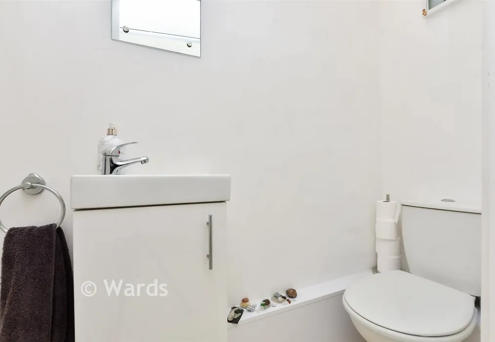 Cloakroom - Lymington Road, Westgate-On-Sea, Kent - Wards of Kent