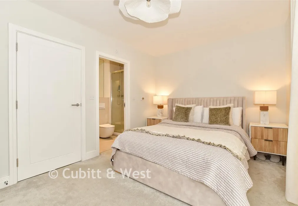 Bedroom 1 - Key Drive, Cranleigh, Surrey - Wards of Kent
