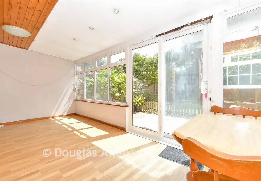 Garden Room - Falstones, Basildon, Essex - Wards of Kent