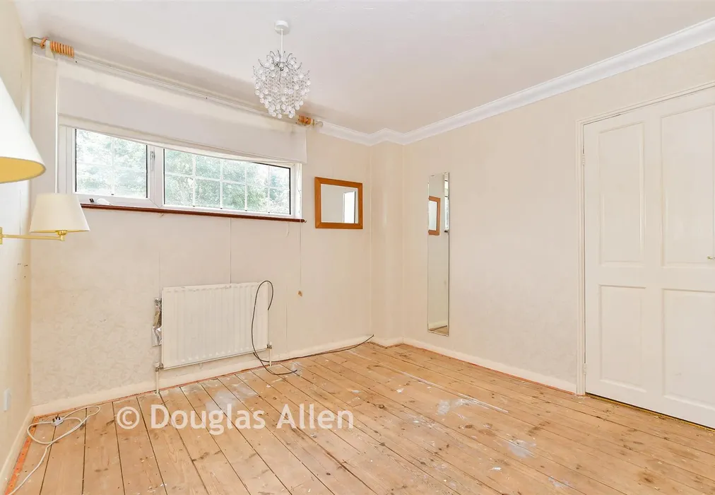 Bedroom 2 - Falstones, Basildon, Essex - Wards of Kent