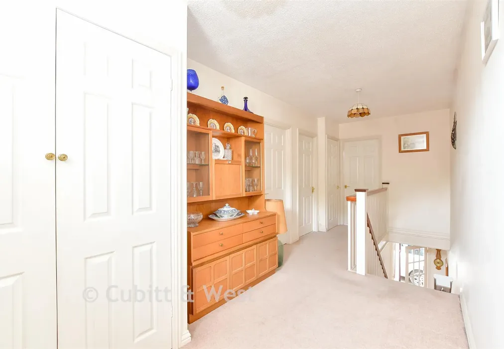 Internal Lifestyle Photograph - Spring Gardens, Emsworth, Hampshire - Wards of Kent