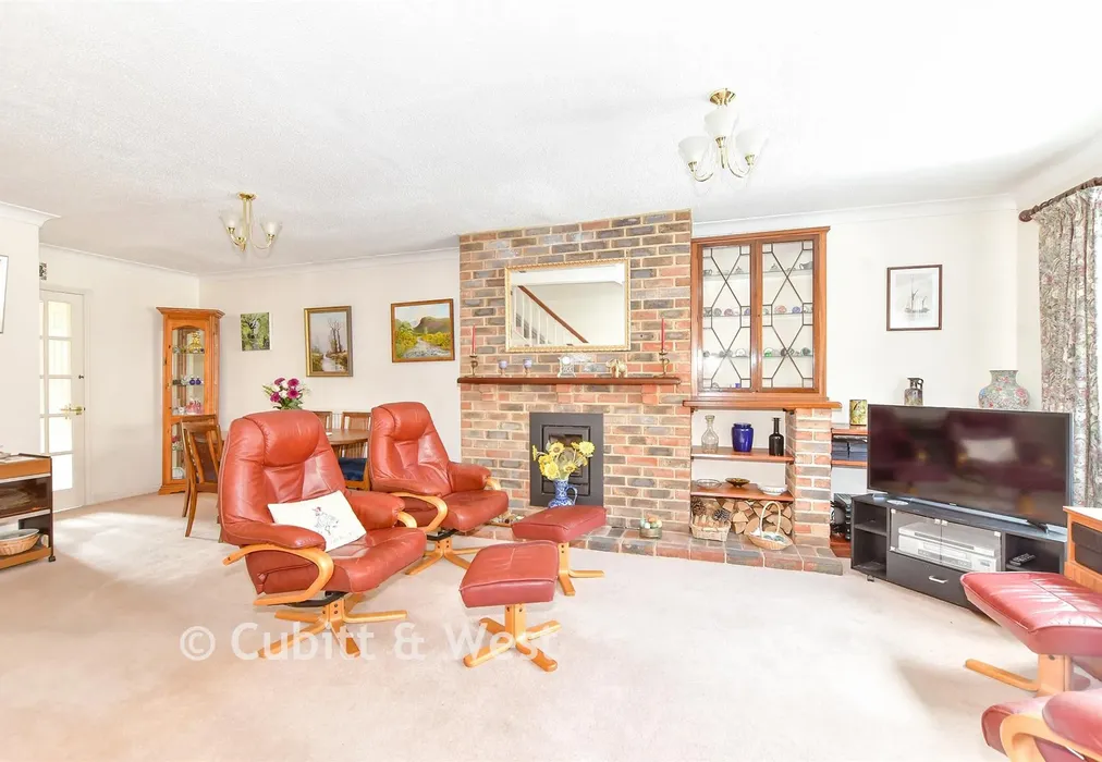 Lounge - Spring Gardens, Emsworth, Hampshire - Wards of Kent