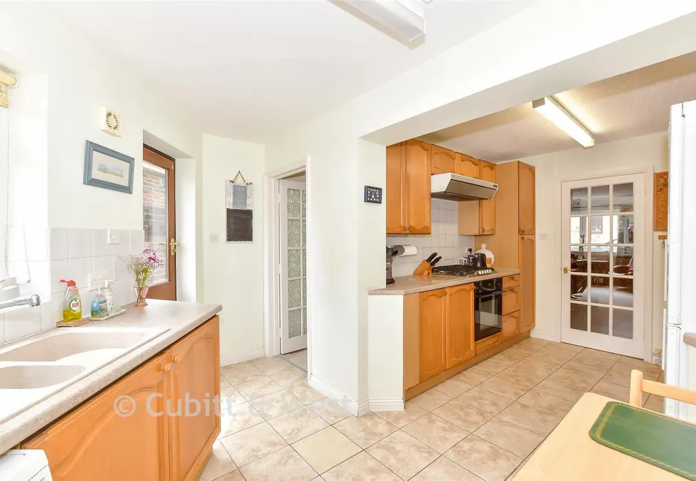 Kitchen - Spring Gardens, Emsworth, Hampshire - Wards of Kent
