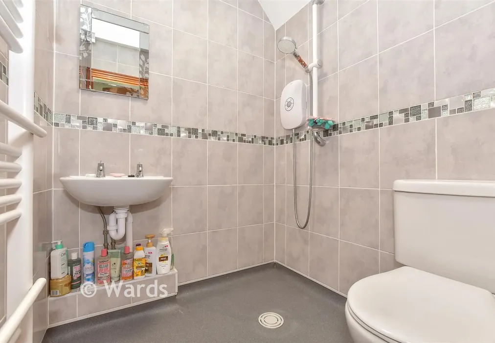 En-Suite Wet Room - Dorothy Avenue, Cranbrook, Kent - Wards of Kent