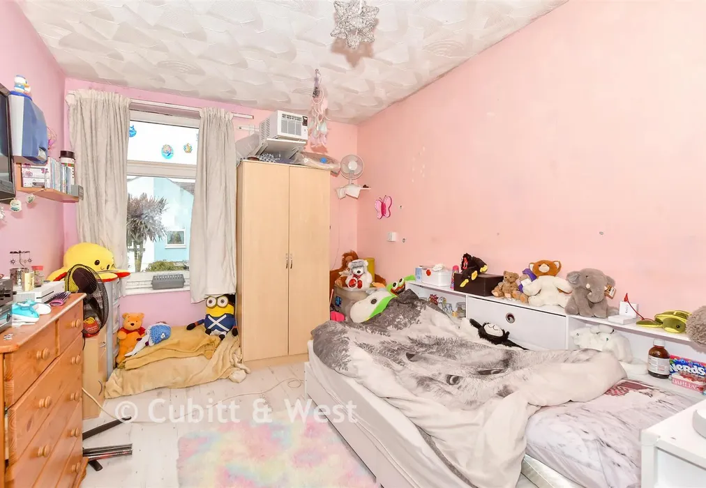 Bedroom 3 - Winstanley Road, Portsmouth, Hampshire - Wards of Kent