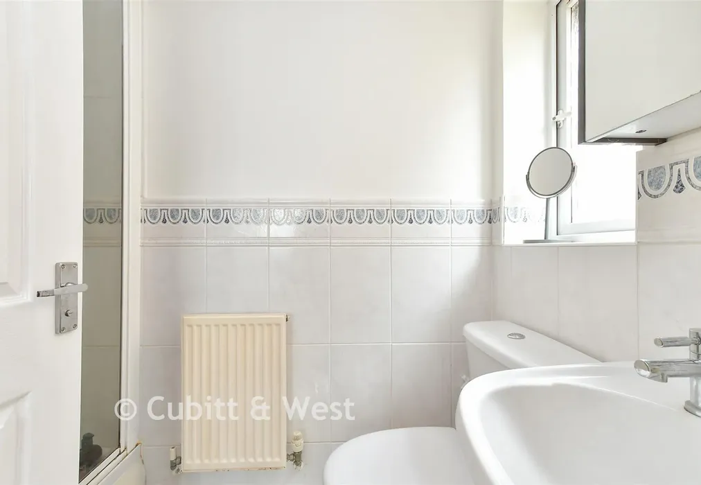 En-Suite Shower Room - Hill Top Way, Newhaven, East Sussex - Wards of Kent