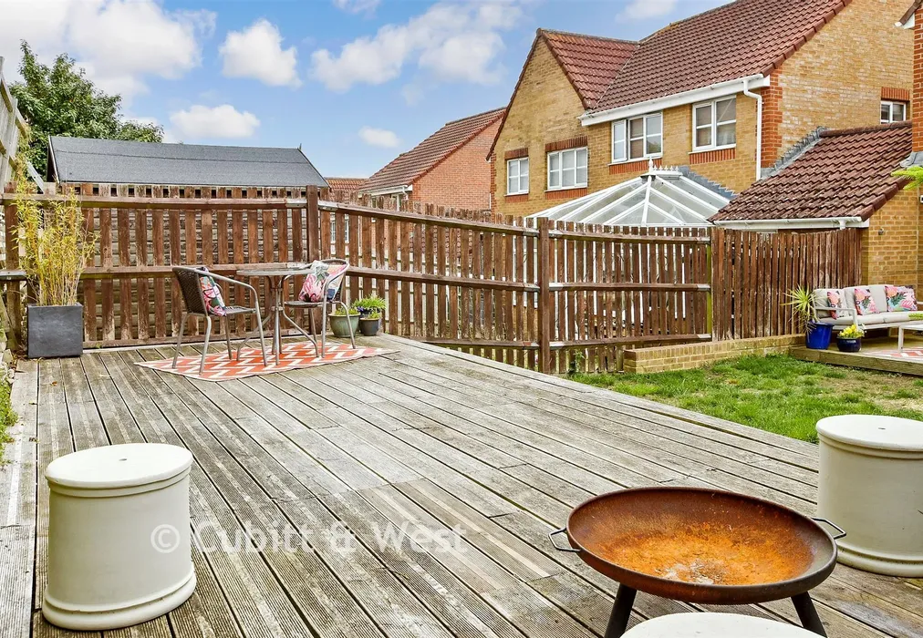 Patio / Decking - Hill Top Way, Newhaven, East Sussex - Wards of Kent