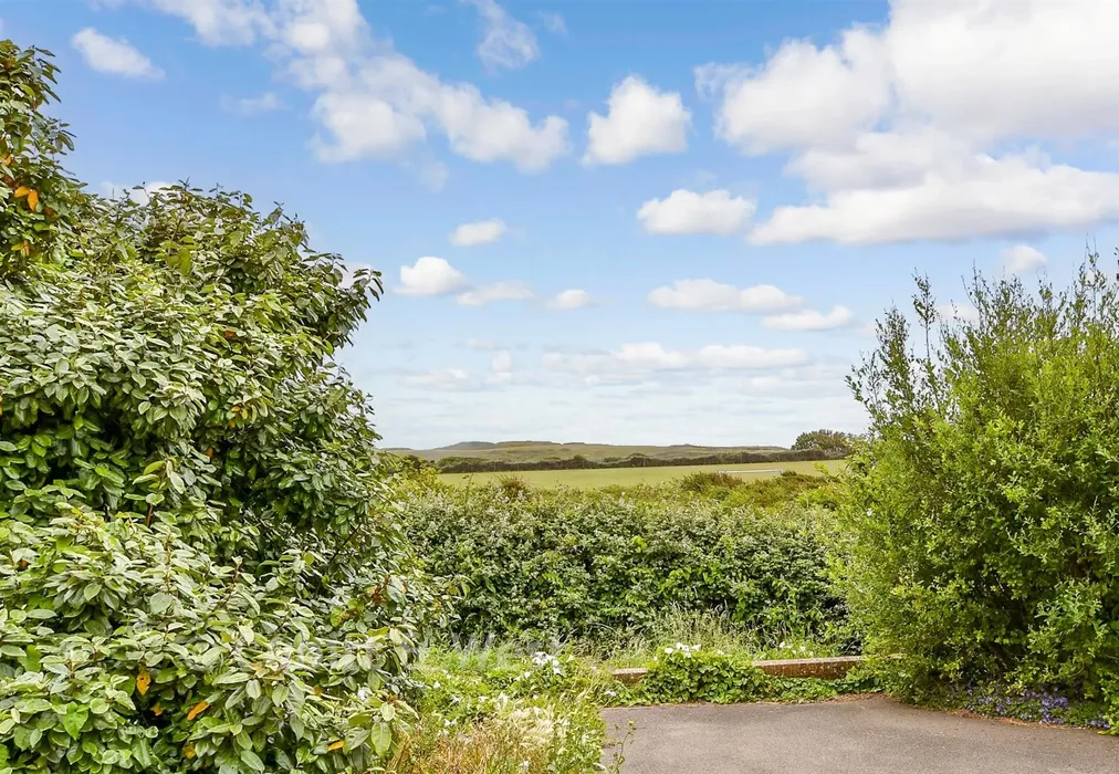 Surrounding Area - Hill Top Way, Newhaven, East Sussex - Wards of Kent