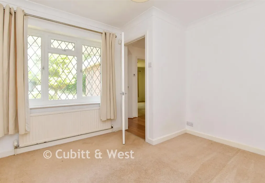 Bedroom 2 - Rosedene Close, Brighton, East Sussex - Wards of Kent