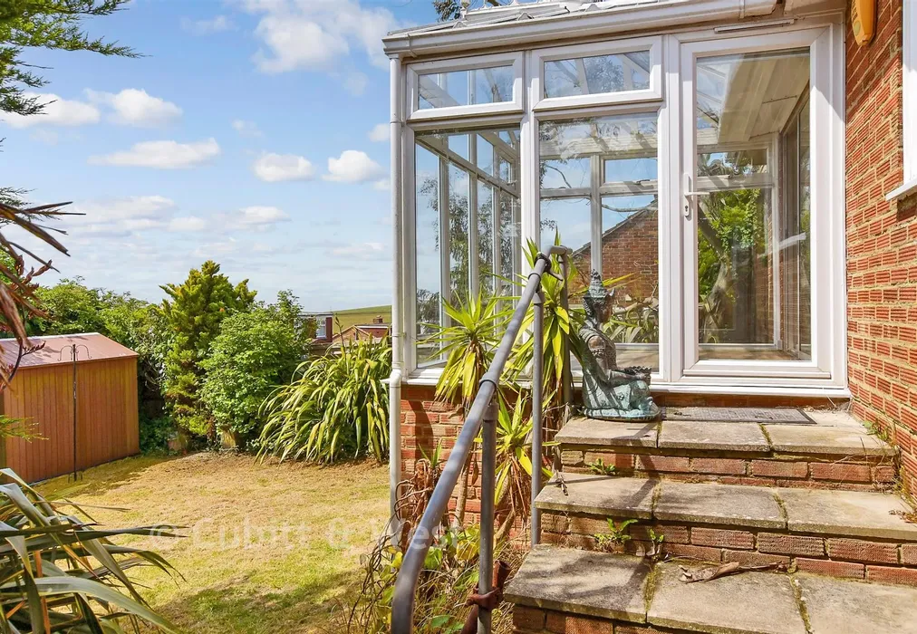 Rear Garden - Rosedene Close, Brighton, East Sussex - Wards of Kent