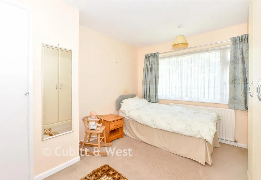 Bedroom 1 - Ambersham Crescent, East Preston, West Sussex - Wards of Kent