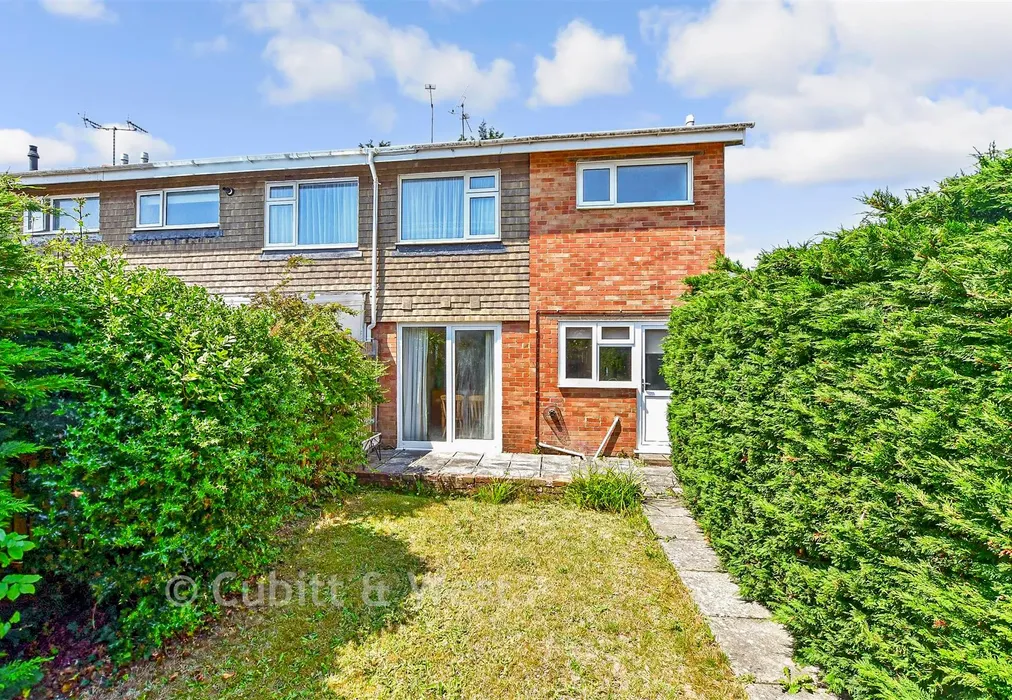 Rear Garden - Ambersham Crescent, East Preston, West Sussex - Wards of Kent