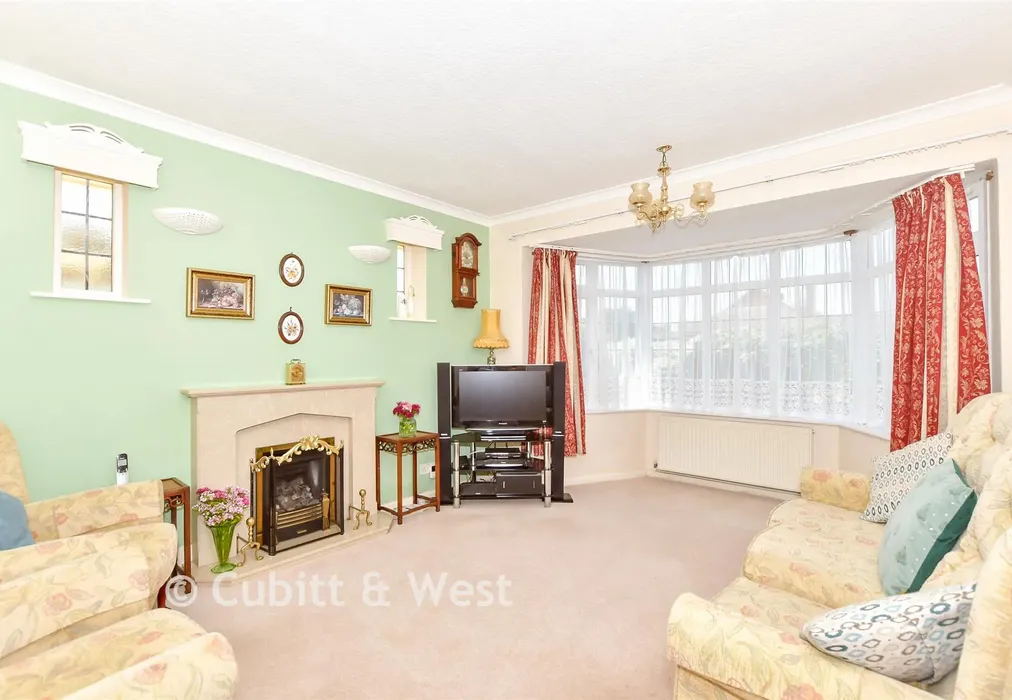 Lounge - Milton Avenue, Rustington, West Sussex - Wards of Kent