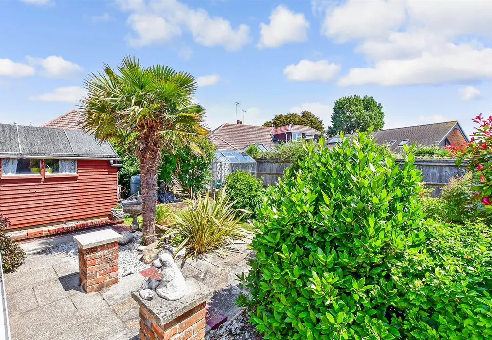Rear Garden - Milton Avenue, Rustington, West Sussex - Wards of Kent