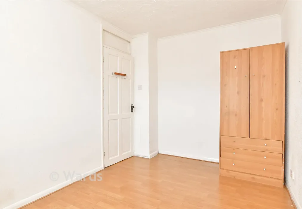 Bedroom 1 - The Spires, Strood, Rochester, Kent - Wards of Kent