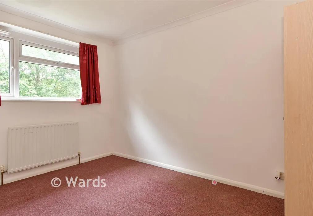 Bedroom 2 - The Spires, Strood, Rochester, Kent - Wards of Kent
