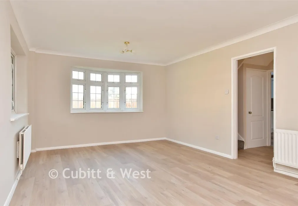 Lounge - Shepherds Cot, Peacehaven, East Sussex - Wards of Kent