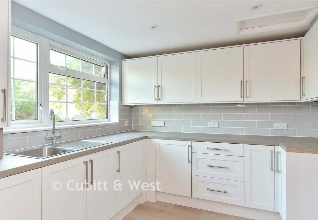 Utility Room - Shepherds Cot, Peacehaven, East Sussex - Wards of Kent