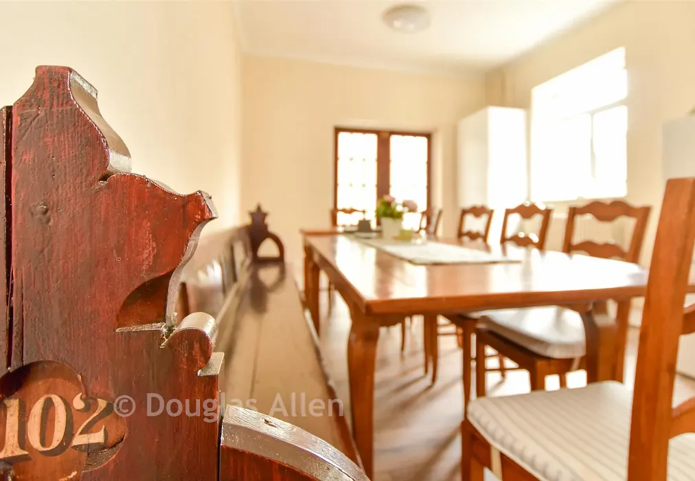 Internal Lifestyle Photograph - Harold Road, Leytonstone - Wards of Kent