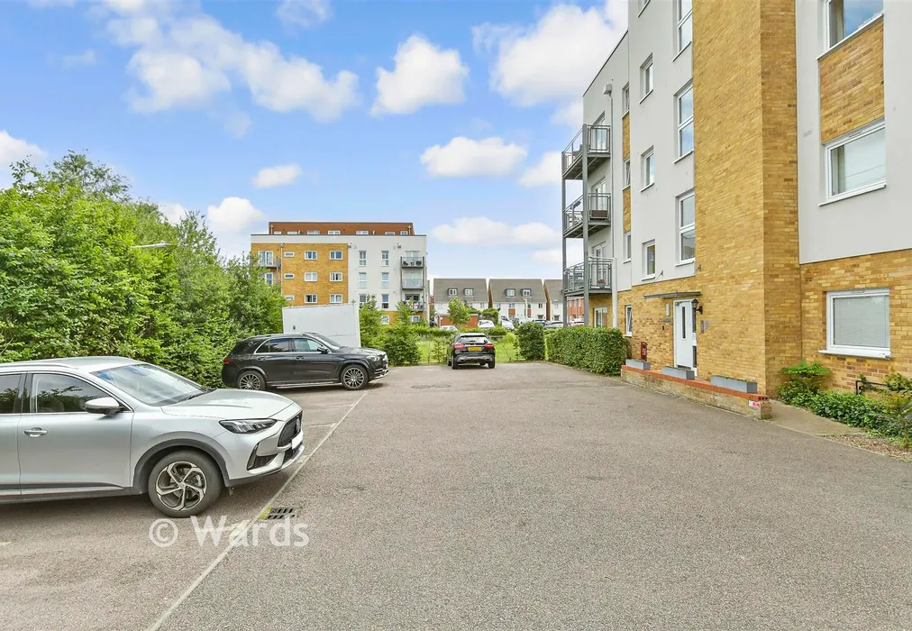 Driveway/Parking - Durrell Dene, Dartford, Kent - Wards of Kent