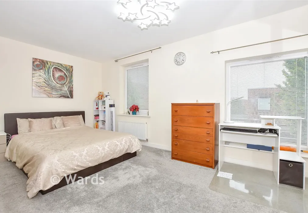 Bedroom 1 - Elliotts Way, Chatham, Kent - Wards of Kent