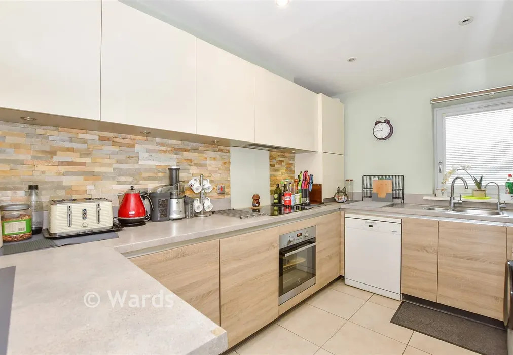 Kitchen - Elliotts Way, Chatham, Kent - Wards of Kent