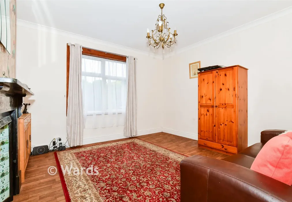 Family Room - Birling Road, Snodland, Kent - Wards of Kent