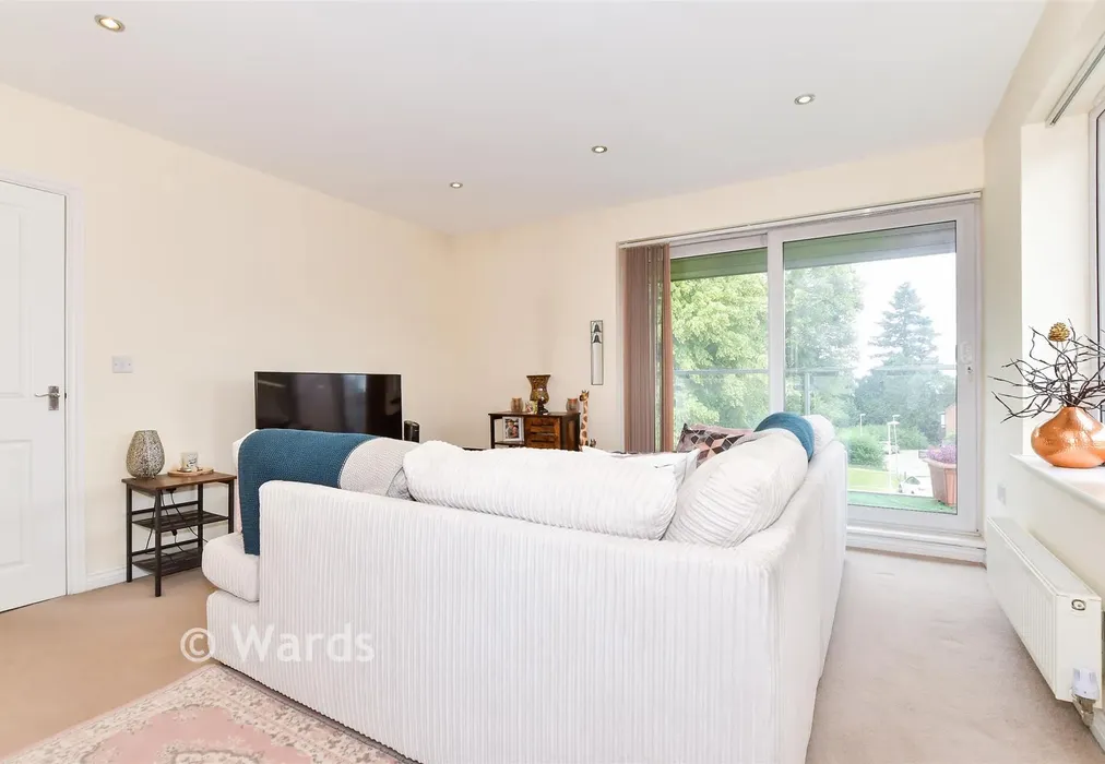 Lounge - Hawley Drive, Leybourne, West Malling, Kent - Wards of Kent