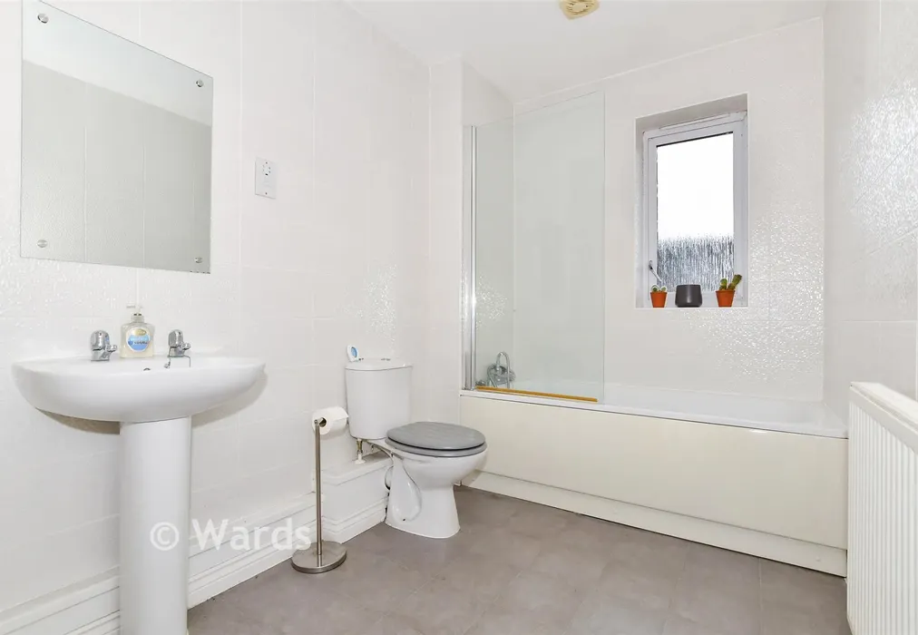 Bathroom - Hawley Drive, Leybourne, West Malling, Kent - Wards of Kent