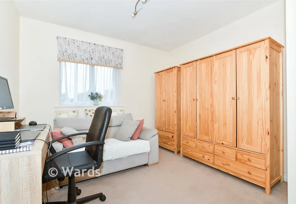 Bedroom 2 - Hawley Drive, Leybourne, West Malling, Kent - Wards of Kent