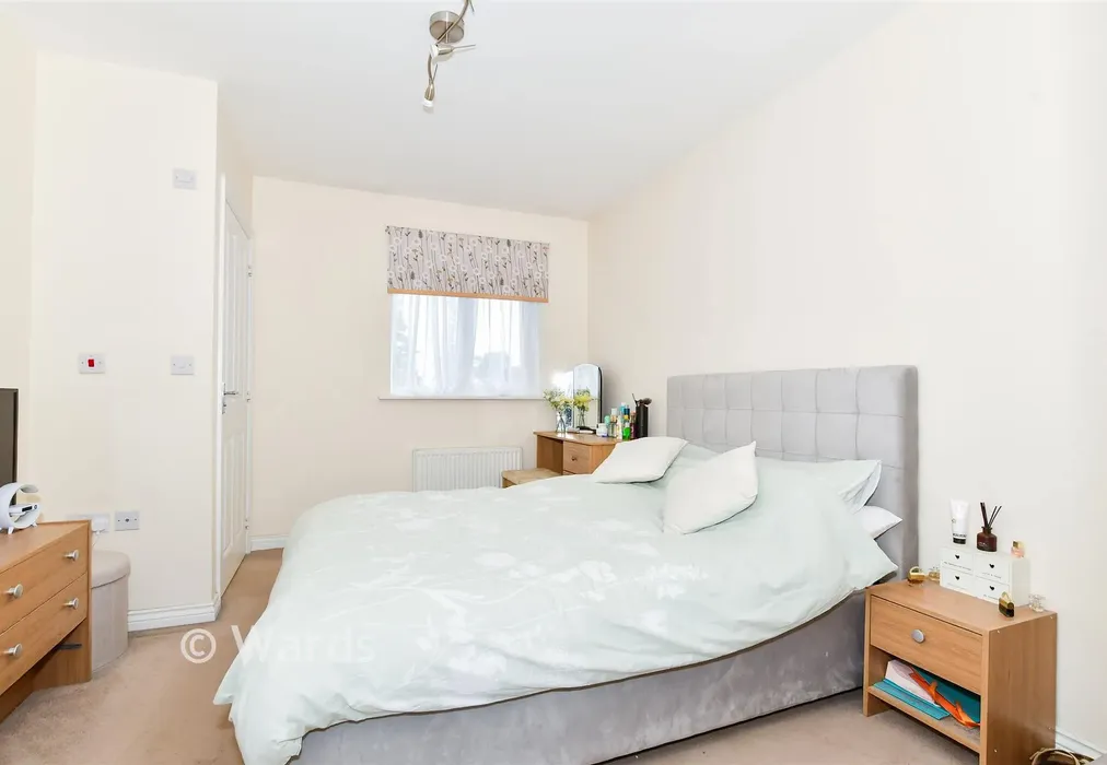 Bedroom 1 - Hawley Drive, Leybourne, West Malling, Kent - Wards of Kent