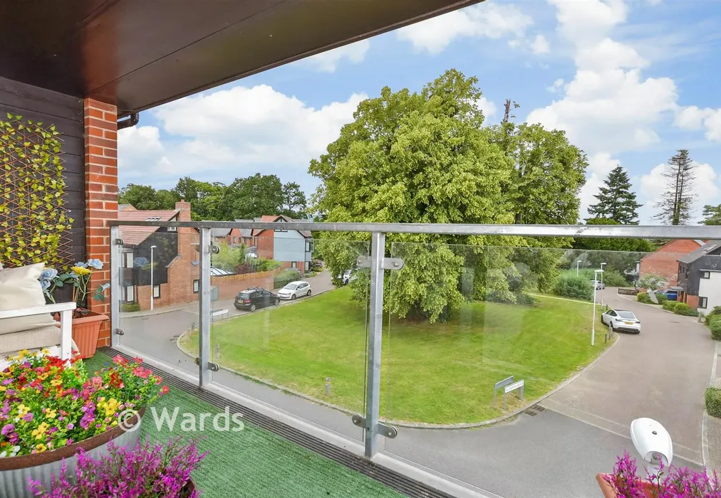 Balcony / Terrace - Hawley Drive, Leybourne, West Malling, Kent - Wards of Kent
