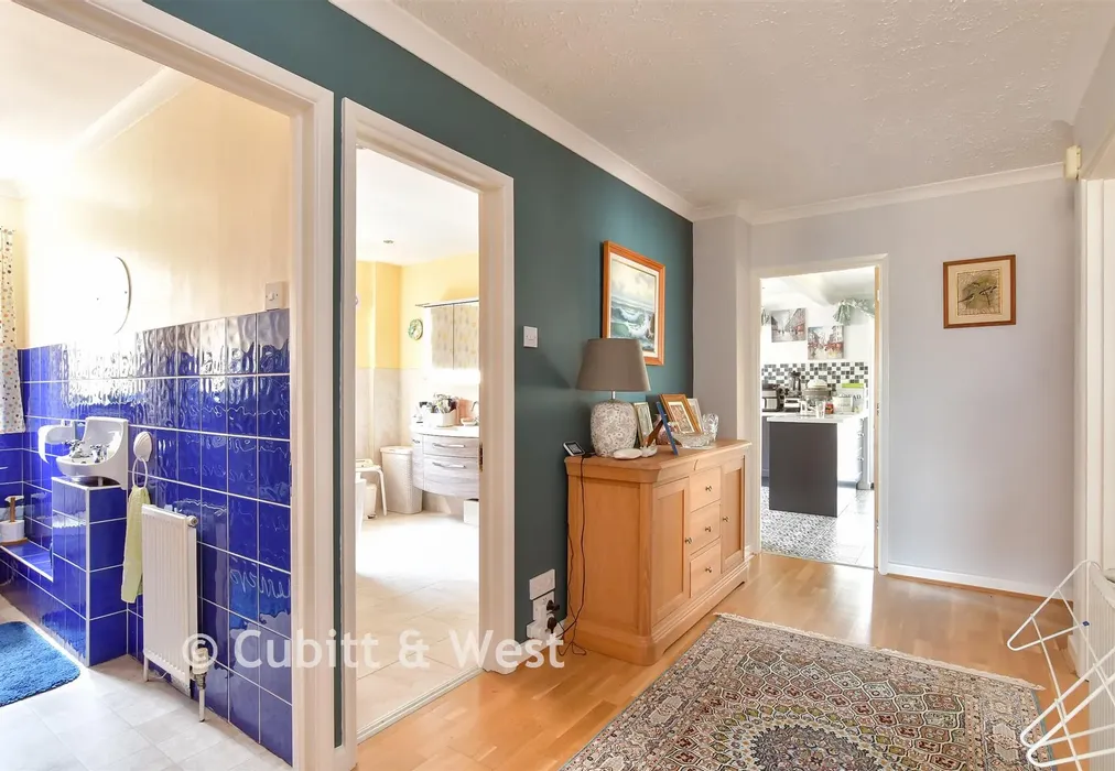 Internal Lifestyle Photograph - Slindon Avenue, Peacehaven, East Sussex - Wards of Kent