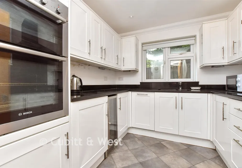 Kitchen - Woodcote Green, Wallington, Surrey - Wards of Kent