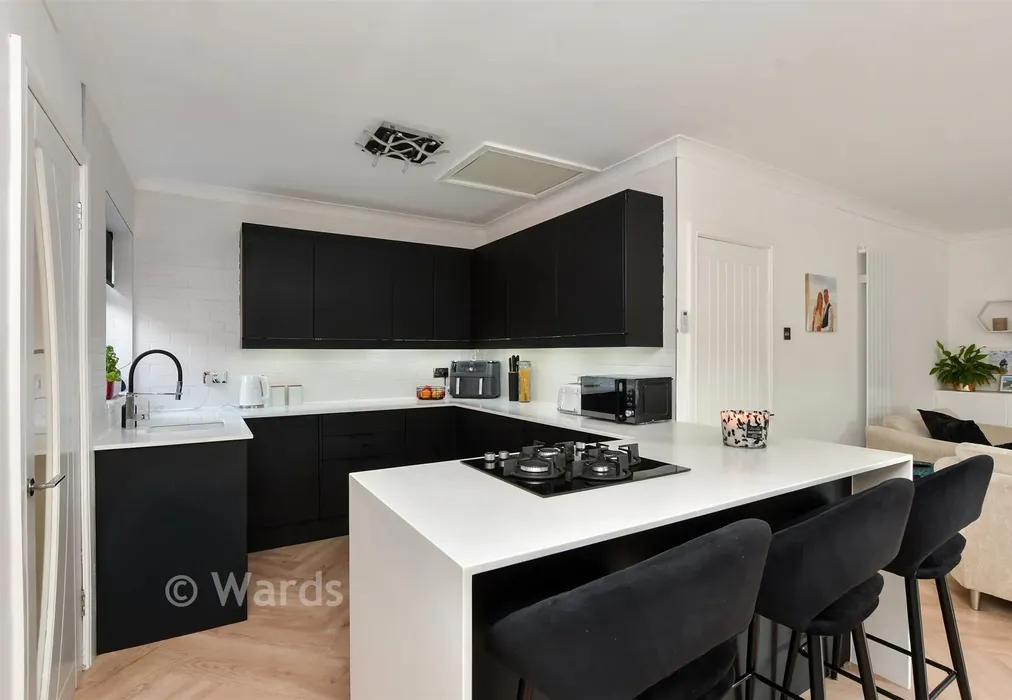 Kitchen - Rosemary Gardens, Broadstairs, Kent - Wards of Kent