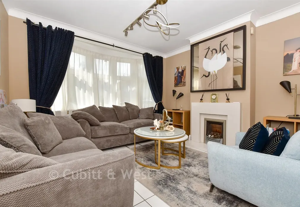 Lounge - Springfield Avenue, London - Wards of Kent