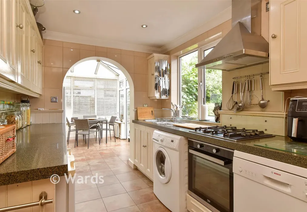Kitchen - Harrow Road, Knockholt, Kent - Wards of Kent