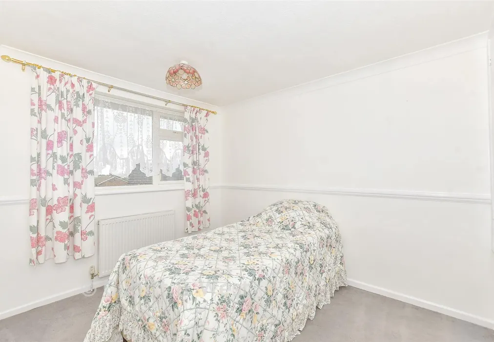Bedroom 2 - Oakshott Drive, Havant, Hampshire - Wards of Kent